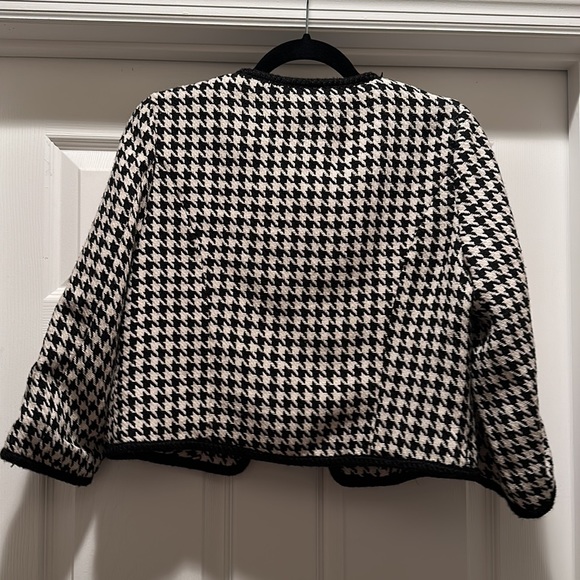 Houndstooth jacket. Never worn. Size L - Picture 3 of 3